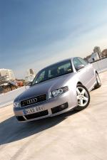 Audi A4 1.8T Quattro S-Line Sedan 2003 года (AU)